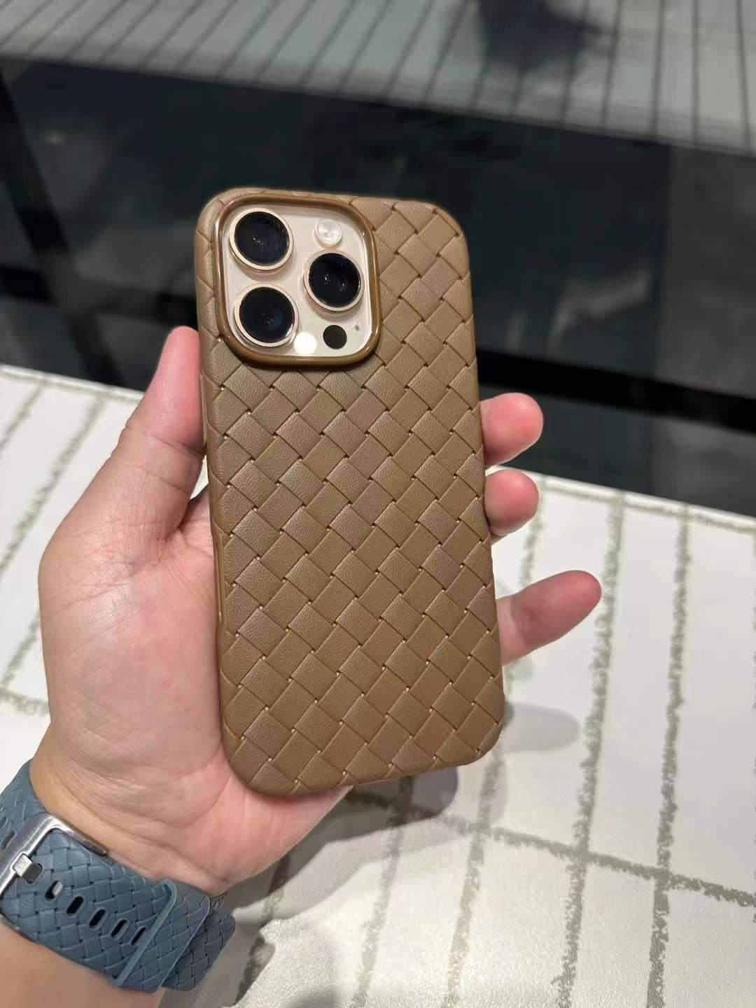 iPhone Leather WOVEN CASE