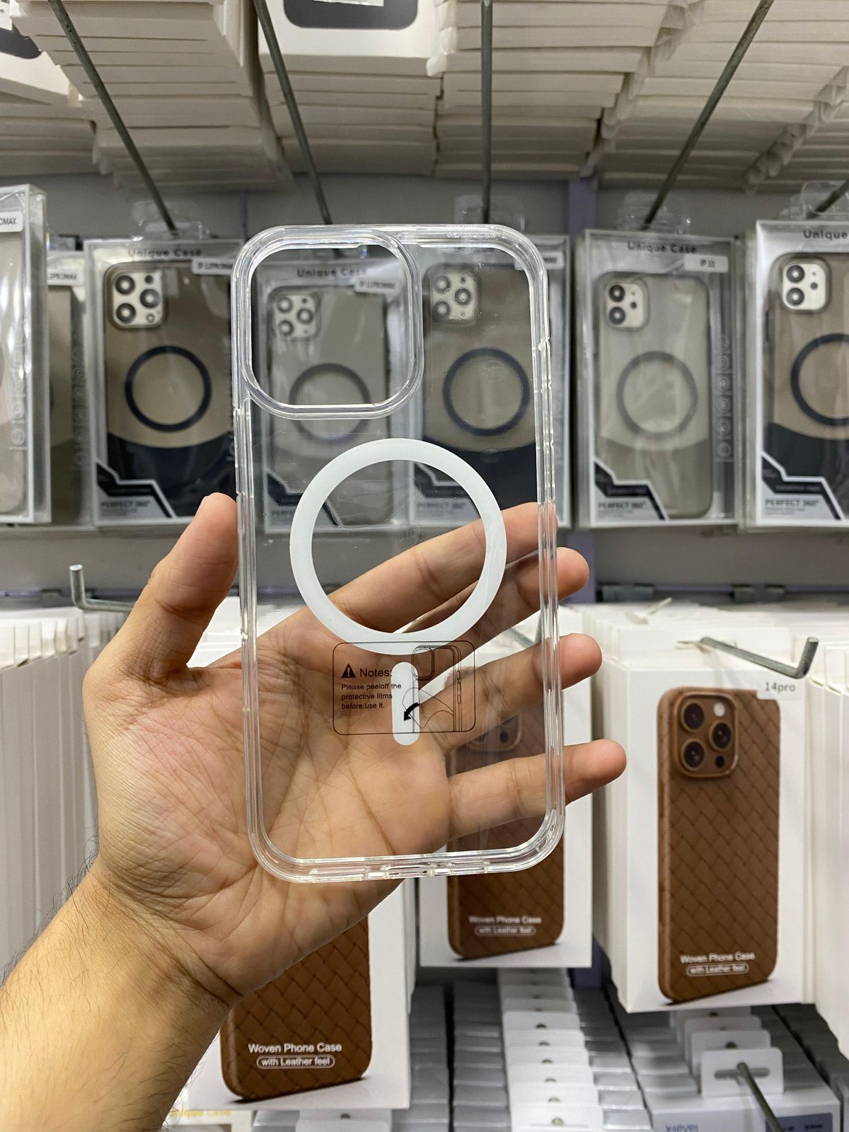 Spigen Clear Magafe - Case