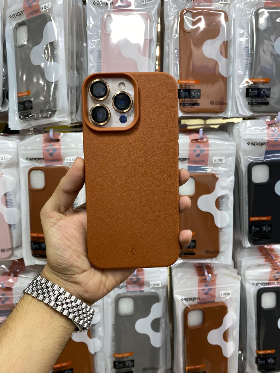 Spigen Leather Texture Case